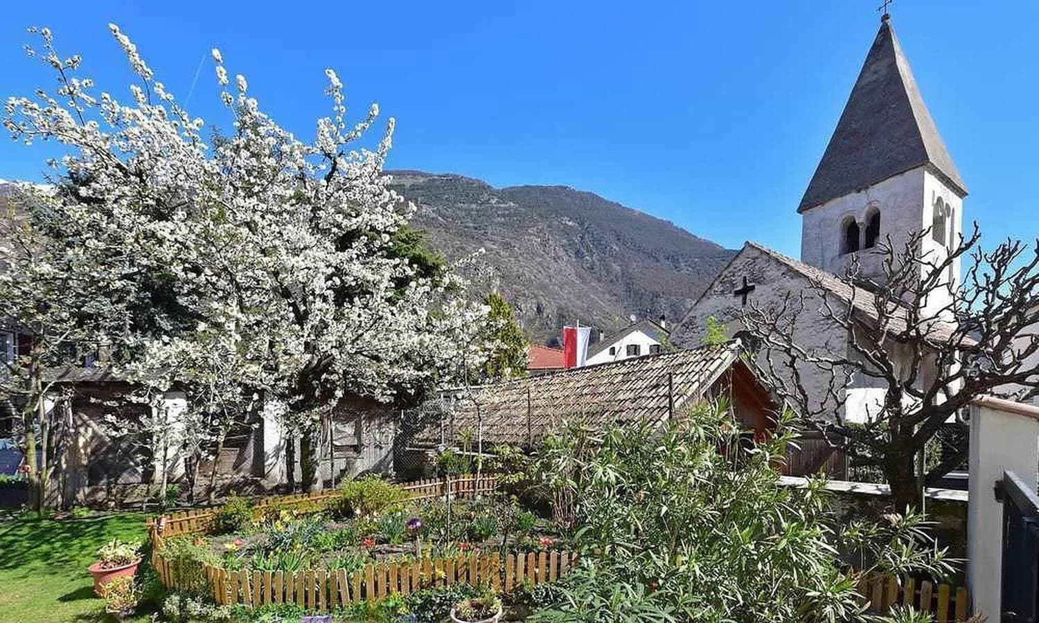 Foto 13 von 21: Ferienwohnung 'Wohnung Morgenduft Schnalserhof' mit Bergblick, Gemeinschaftsterrasse und WLAN