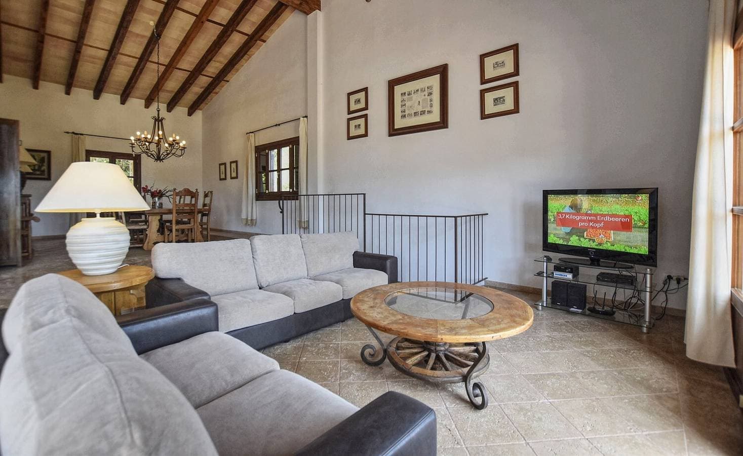 Foto 12 von 31: Ferienhaus 'Horlandis' mit Bergblick, privatem Pool und WLAN