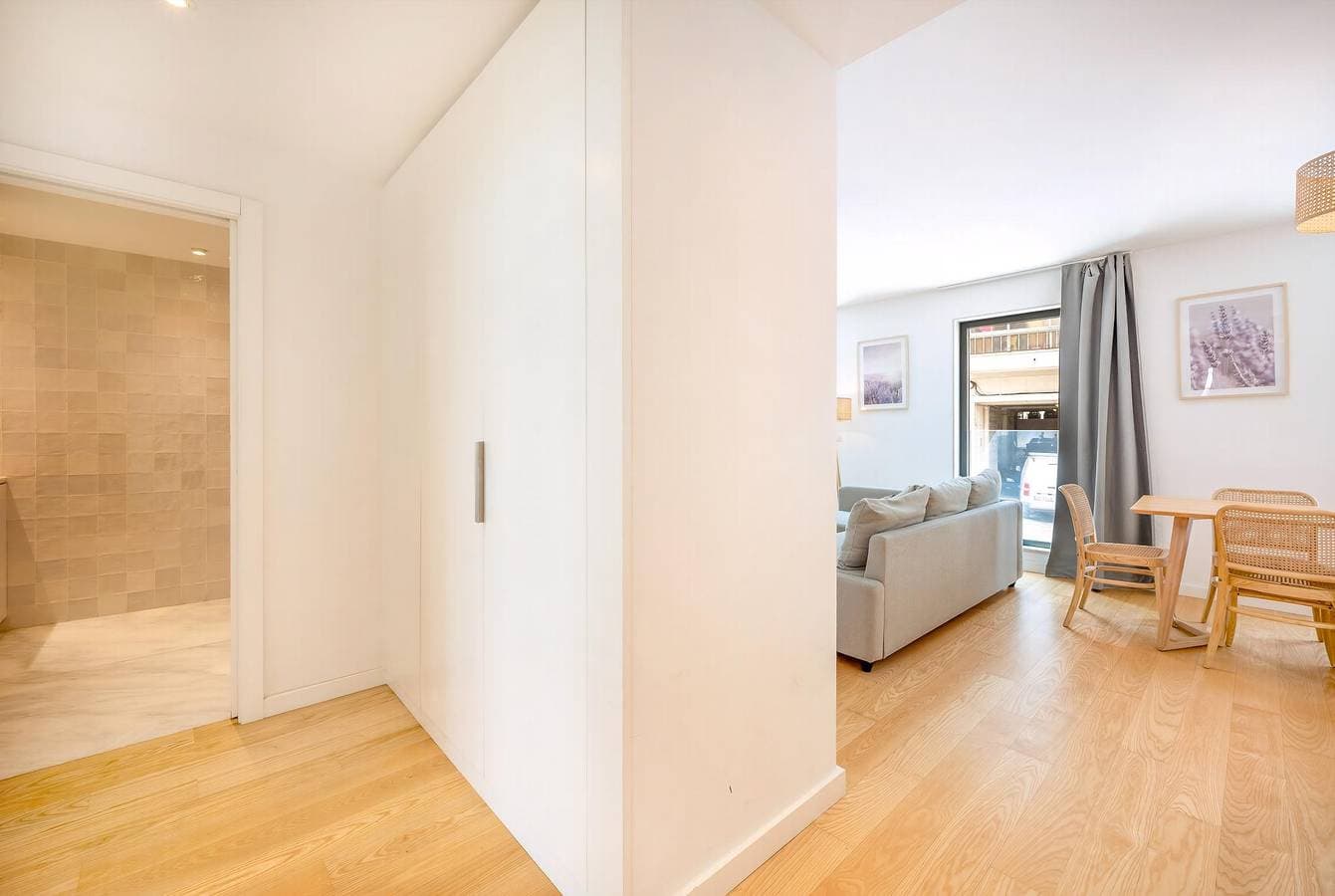 Foto 10 von 34: Ferienwohnung für 4 Personen mit Balkon