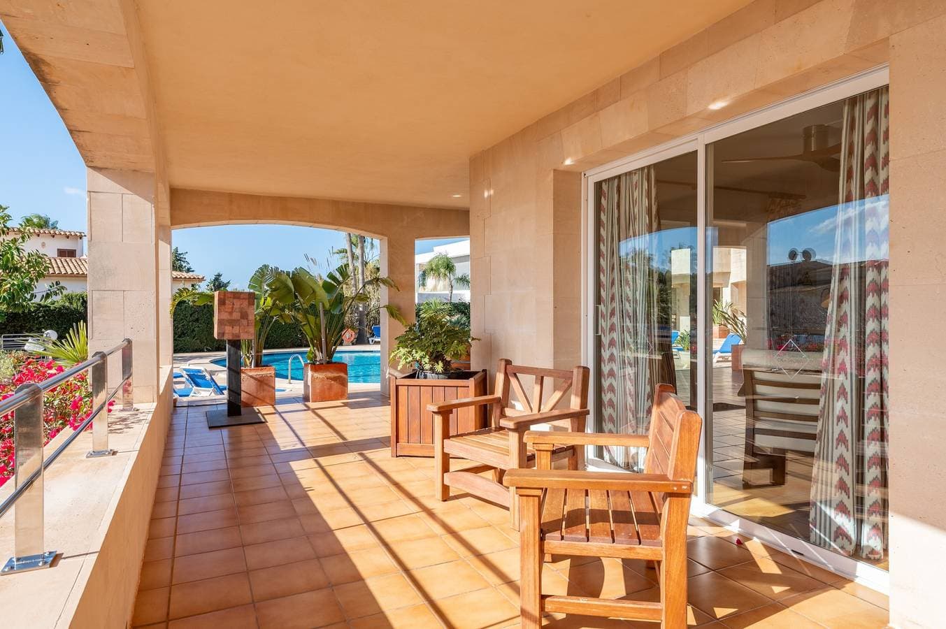 Foto 5 von 25: Ferienwohnung 'Residencial Planta Baja Vista Mar' mit Meerblick, Gemeinschaftspool und WLAN