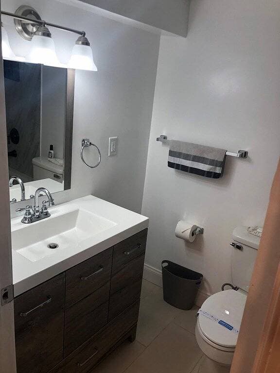 Foto 4 von 20: The Bangor D.C., Cozy Basement Apartment w/Kitchen