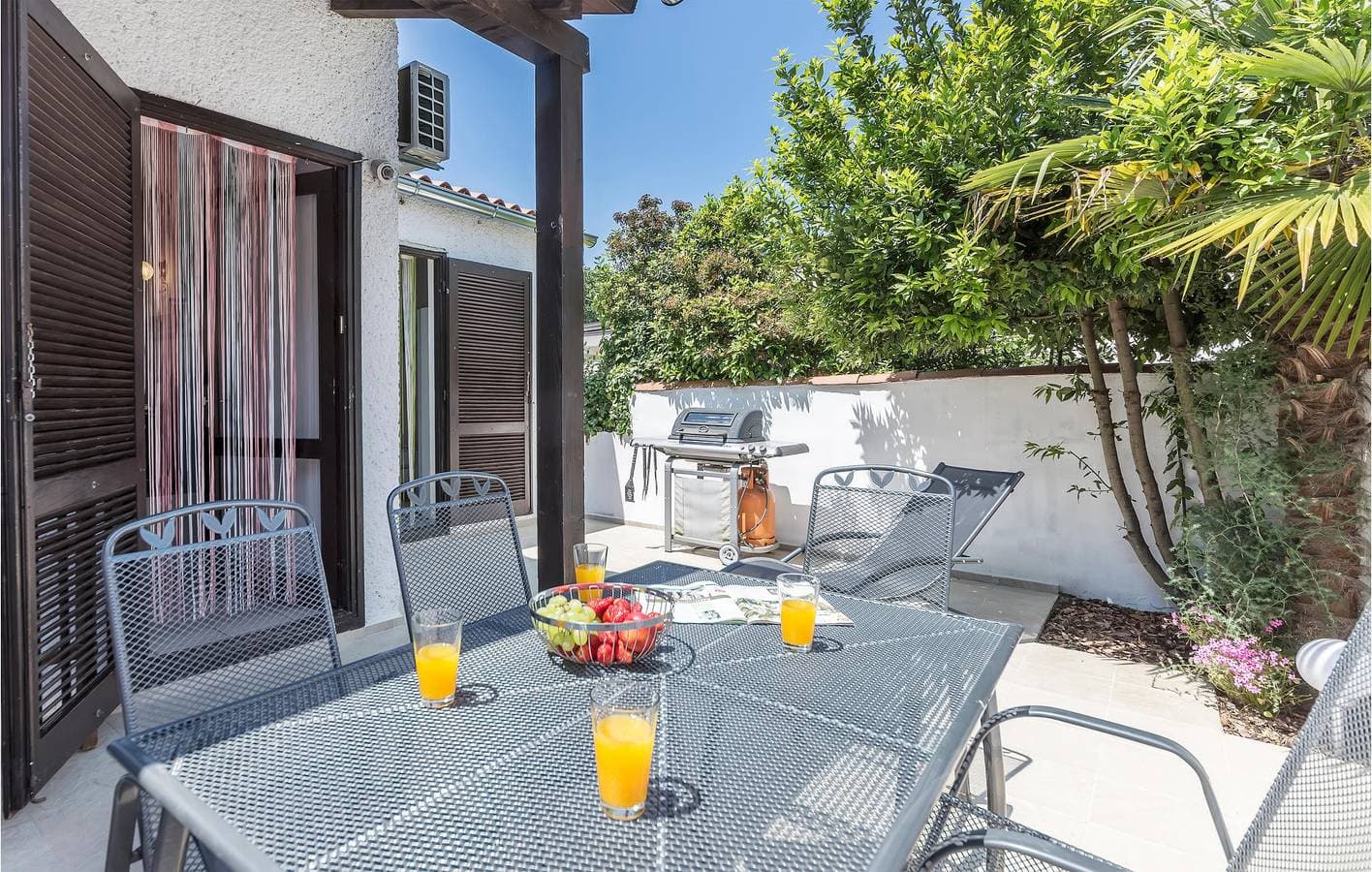 Foto 2 von 30: Gemütliche Ferienwohnung mit Terrasse in der Nähe eines FKK-Strandes – Parkplatz und WLAN inklusive