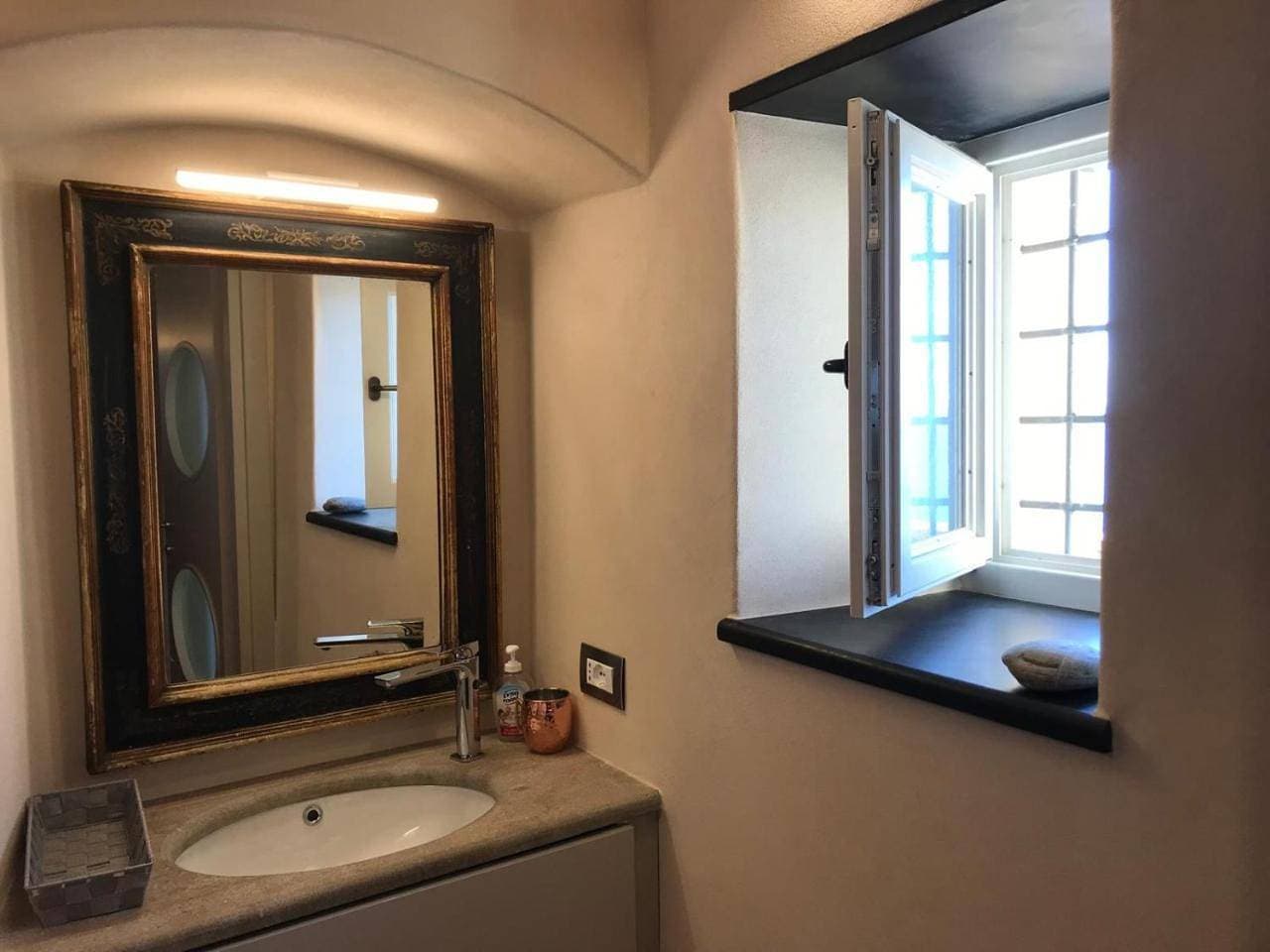 Foto 8 von 21: Double Room with Private Bathroom
