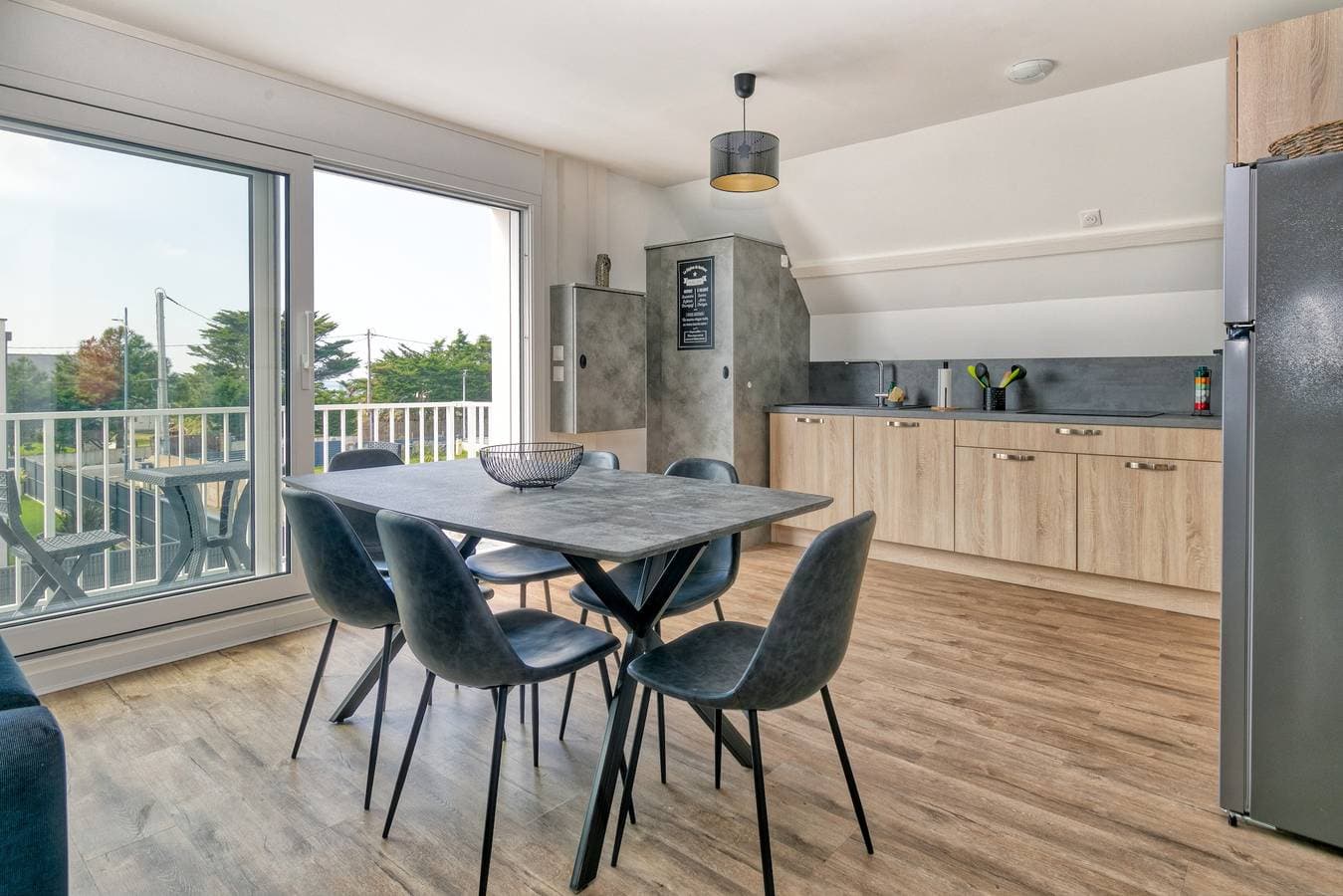 Foto 9 von 23: Ferienwohnung 'Bel Appartement - 2min zum Strand' mit Meerblick und Balkon