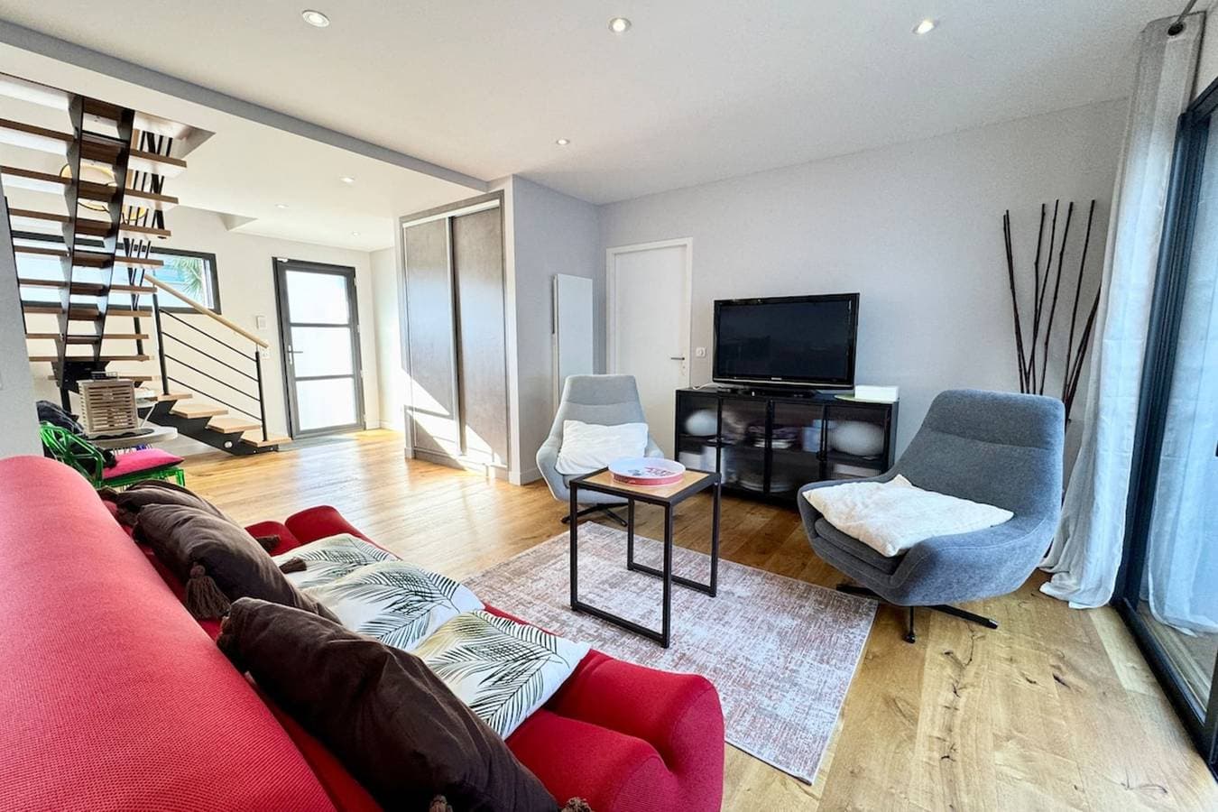 Foto 8 von 47: Maison contemporaine de standing - 100m des plages