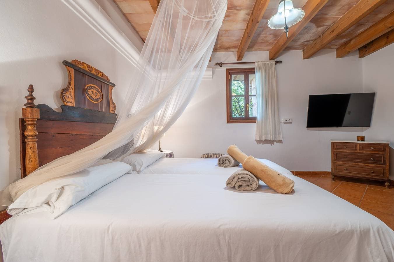 Foto 12 von 41: Landhaus 'Ses Estaques' mit Bergblick, Gemeinschaftspool und Wi-Fi