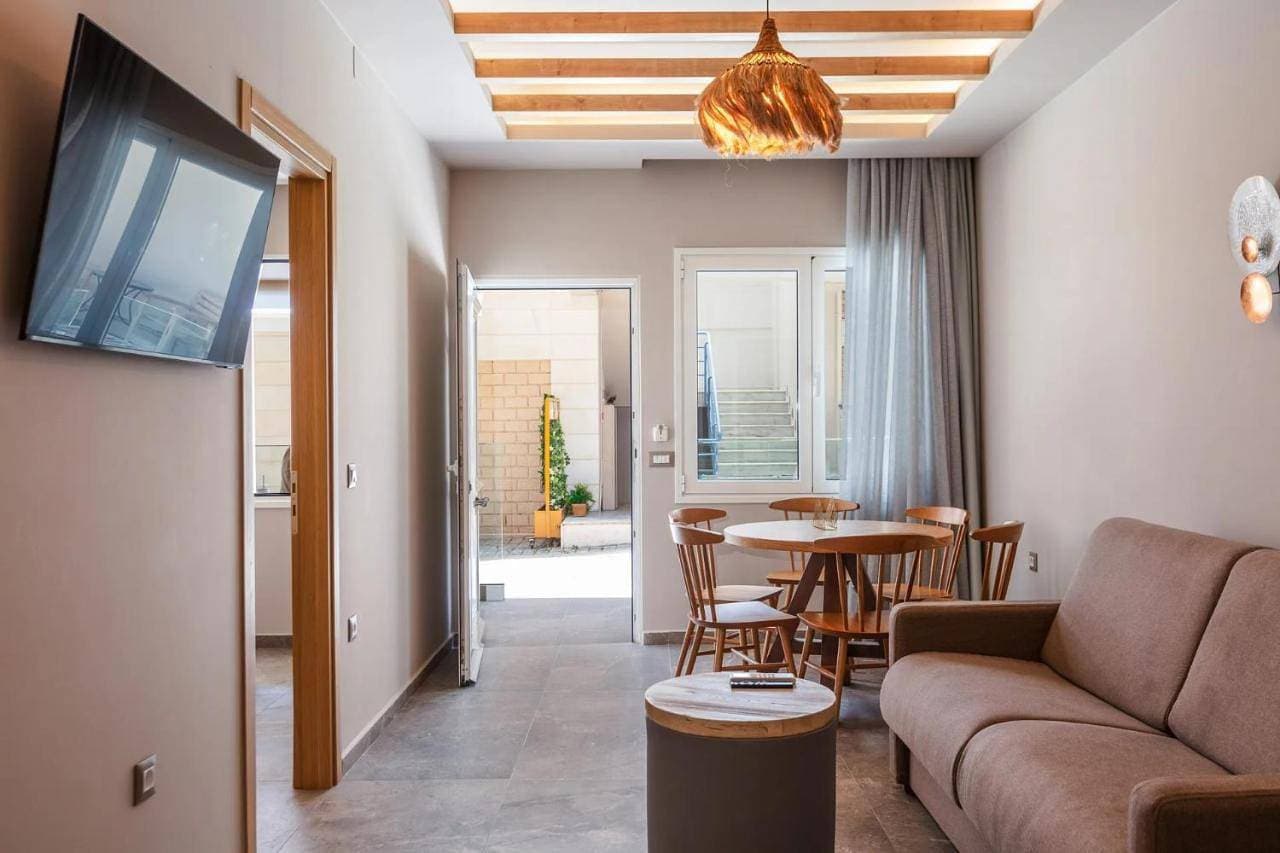 Foto 4 von 5: Two-Bedroom Apartment with Terrace and Sea View