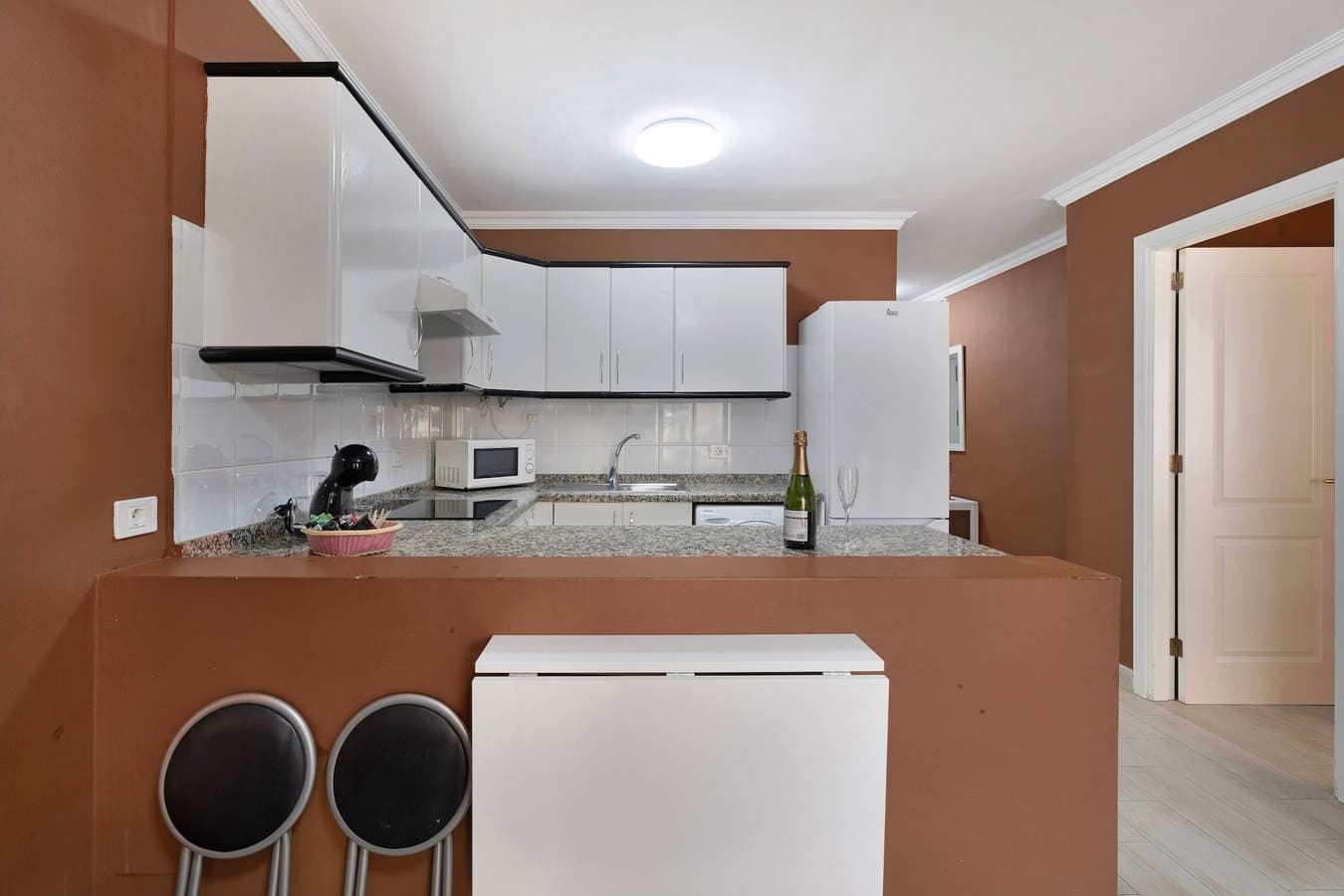 Foto 9 von 25: Ferienwohnung 'La Casita De Edu' mit Gemeinschaftspool, Balkon und Wi-Fi
