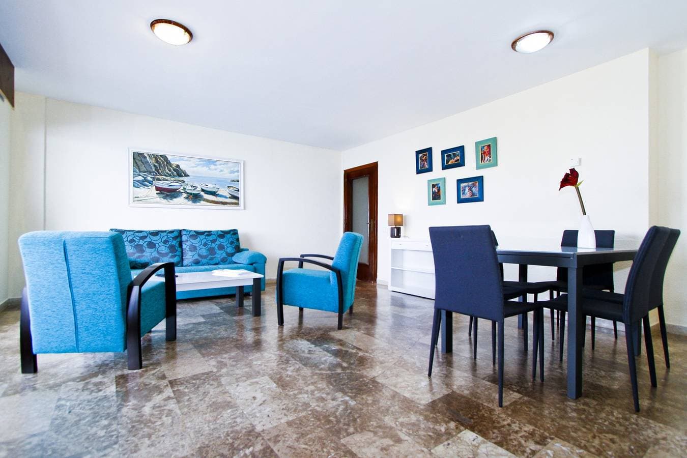 Foto 5 von 28: Ferienwohnung für 6 Personen mit Balkon