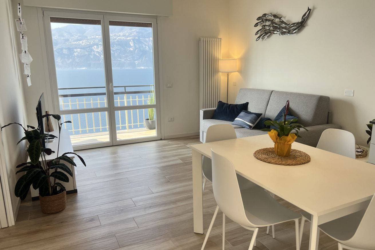 Foto 5 von 28: Ferienwohnung für 5 Personen mit Balkon/Terrasse