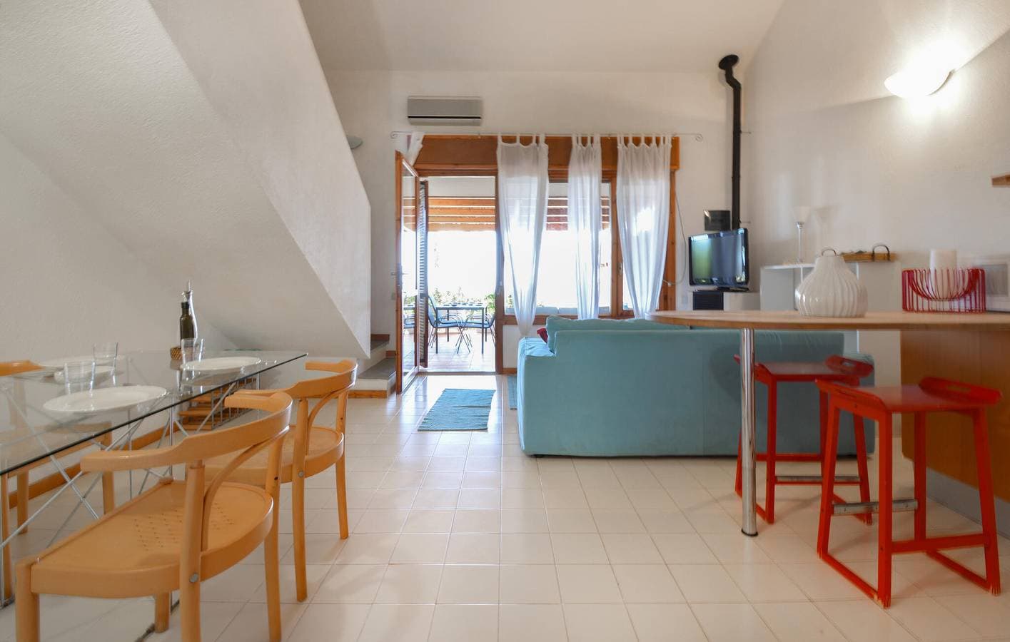 Foto 4 von 17: Gemütliche Wohnung mit Parkplatz, AC & Internet in der Nähe von Is Molas