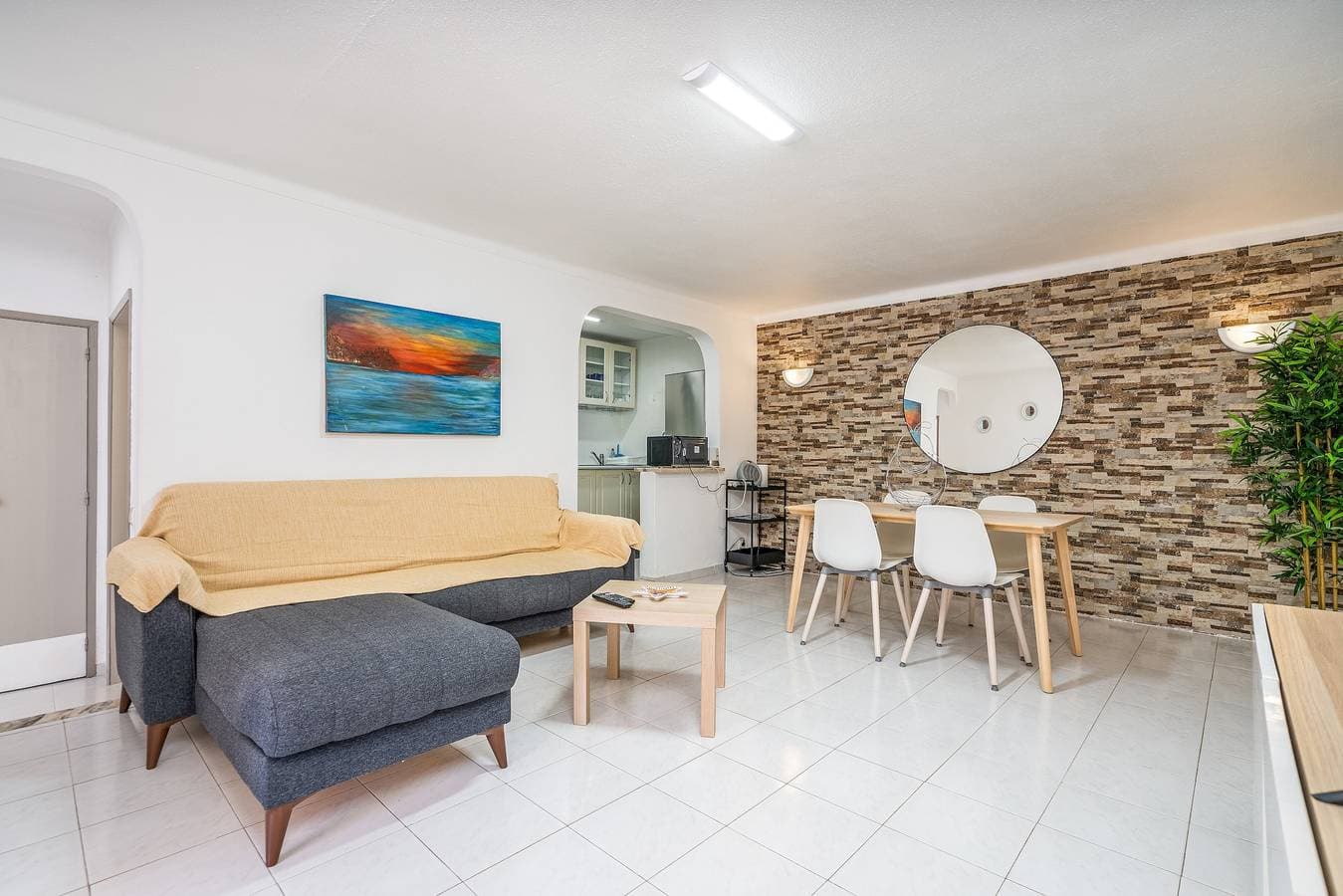 Foto 2 von 28: Apartment 'Isabel' mit Garten an den Klippen, nur 150 m vom Strand entfernt