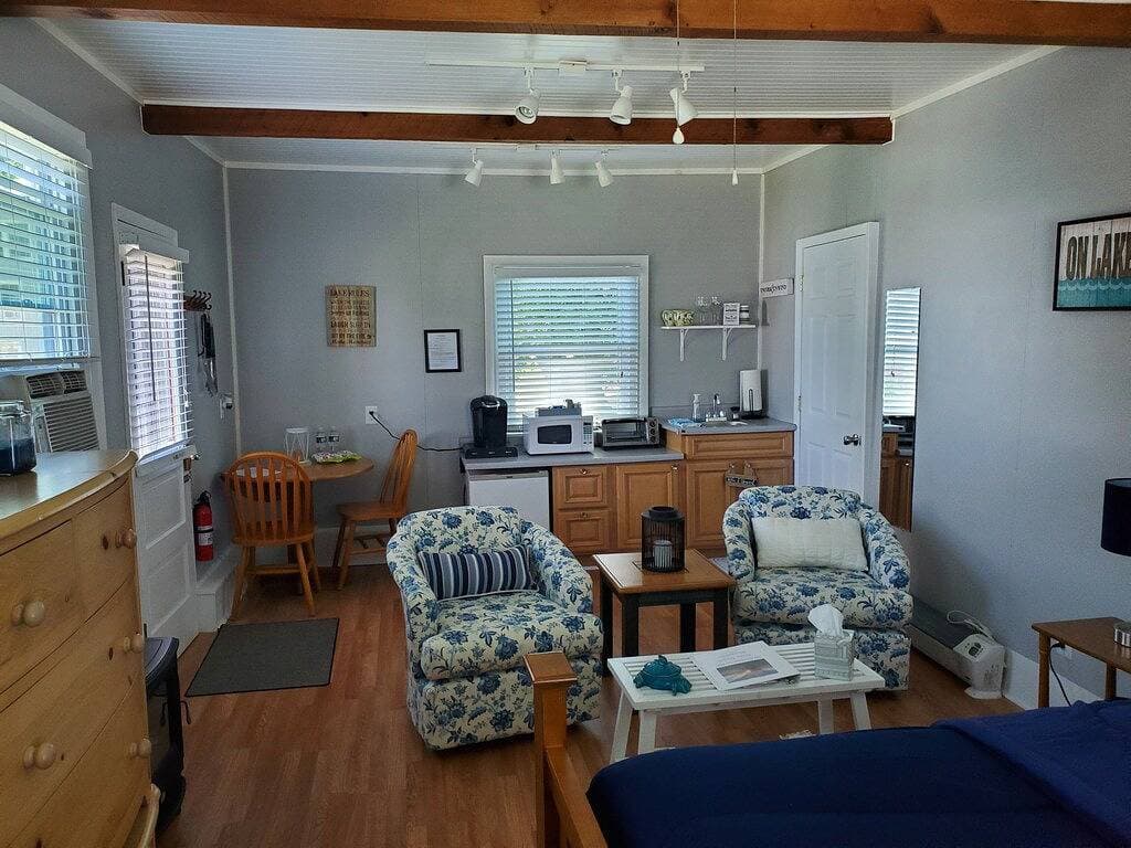 Foto 3 von 14: Wine Down Bungalow, Seneca Lake - perfekt für zwei auf der Weinstraße!