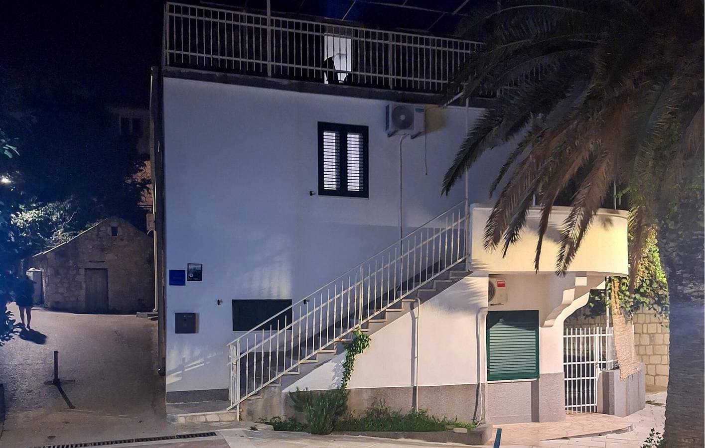 Gemütliche 2-Zimmer-Wohnung mit Terrasse, WLAN und Parkplatz in Küstennähe 1