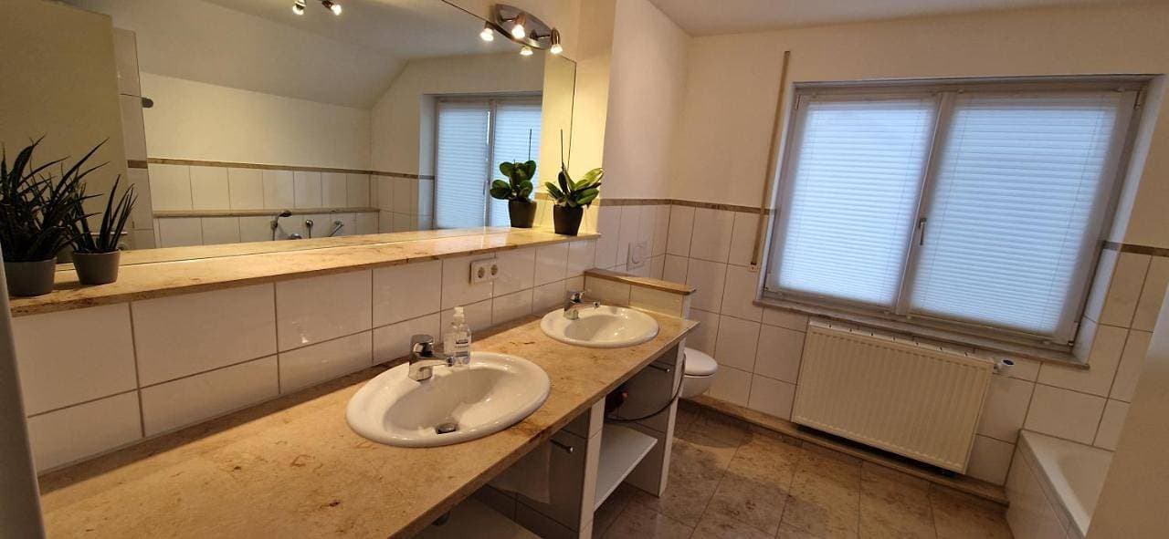 Foto 5 von 20: Two-Bedroom Apartment