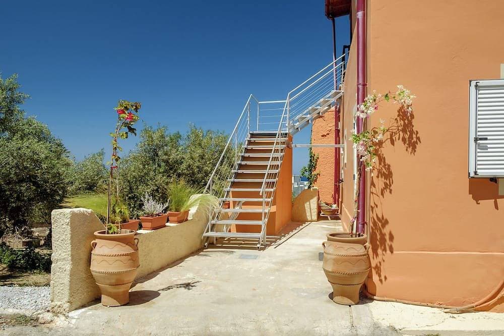 Foto 13 von 23: Cozy Retreat - Discover tranquility in Maleme, Crete.