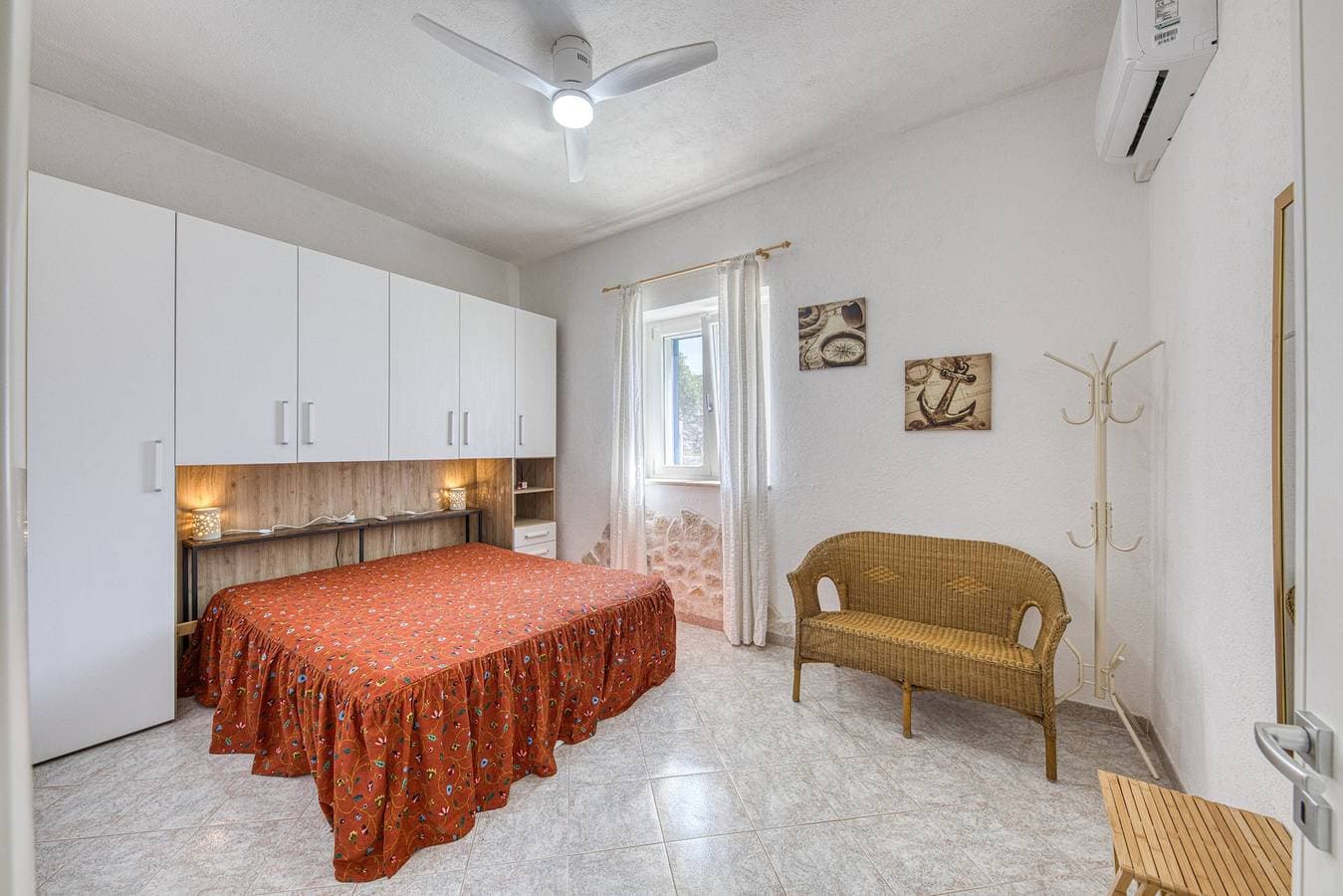 Foto 13 von 39: Villa Rusciu de lu mare superior – Pool, Meerblick, 4 Schlafzimmer, Strandnähe