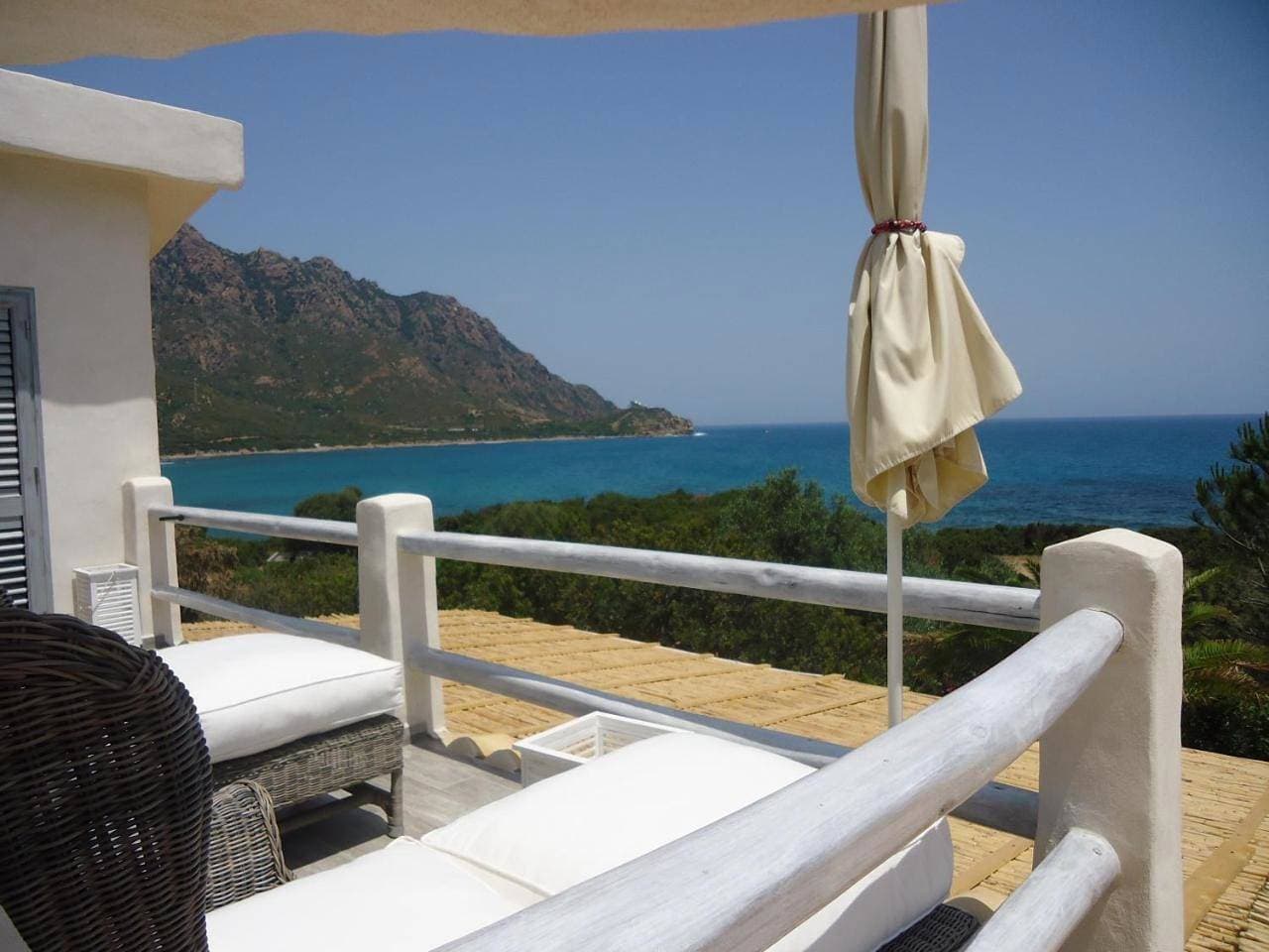 Foto 2 von 72: Villa - Beach Front