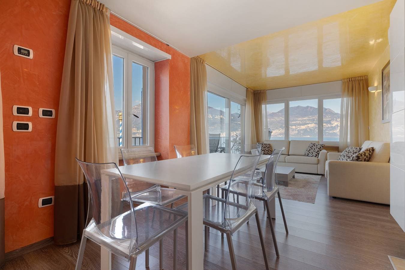 Foto 9 von 36: Ferienwohnung 'Bianca' mit Seeblick, Wi-Fi und Klimaanlage