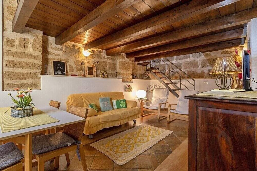 Foto 11 von 30: Alghero Old Town. Authentic Mediterranean Apartment  near the Sea. Sardinia