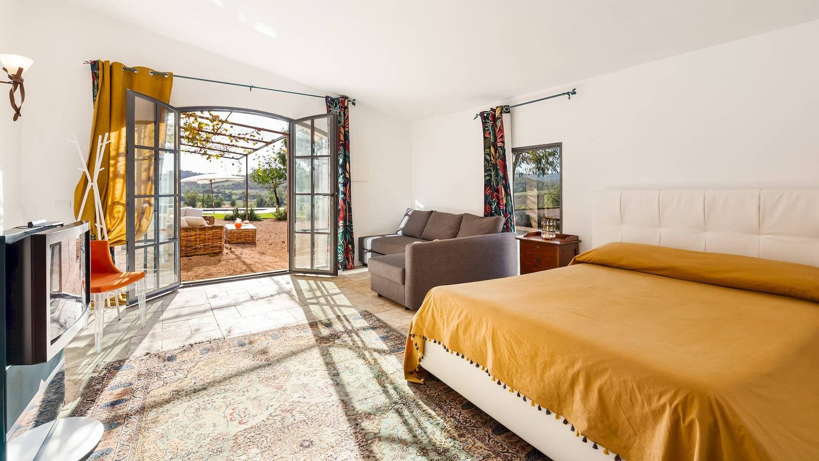 Foto 6 von 41: Villa für 8 Personen mit Garten