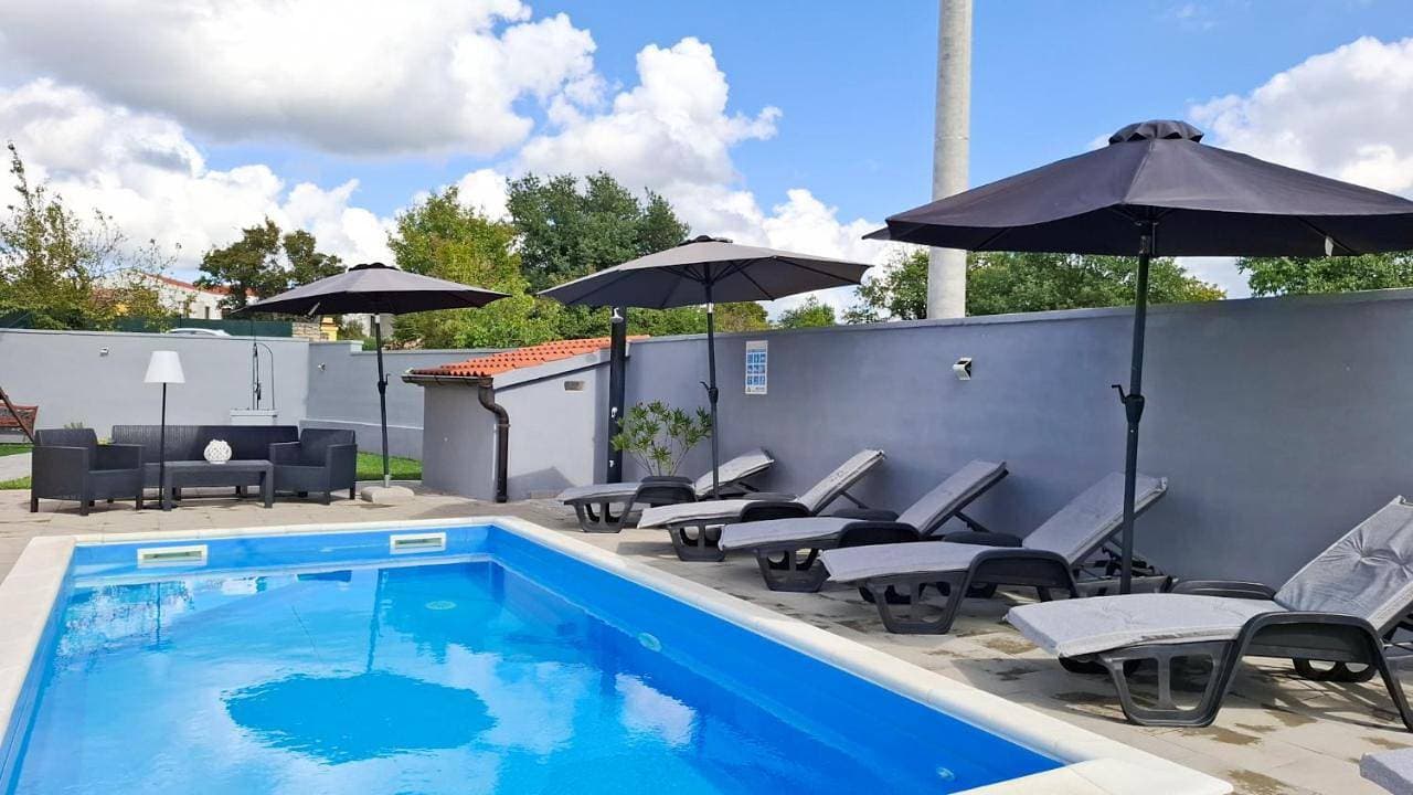 Foto 4 von 79: Three-Bedroom Villa