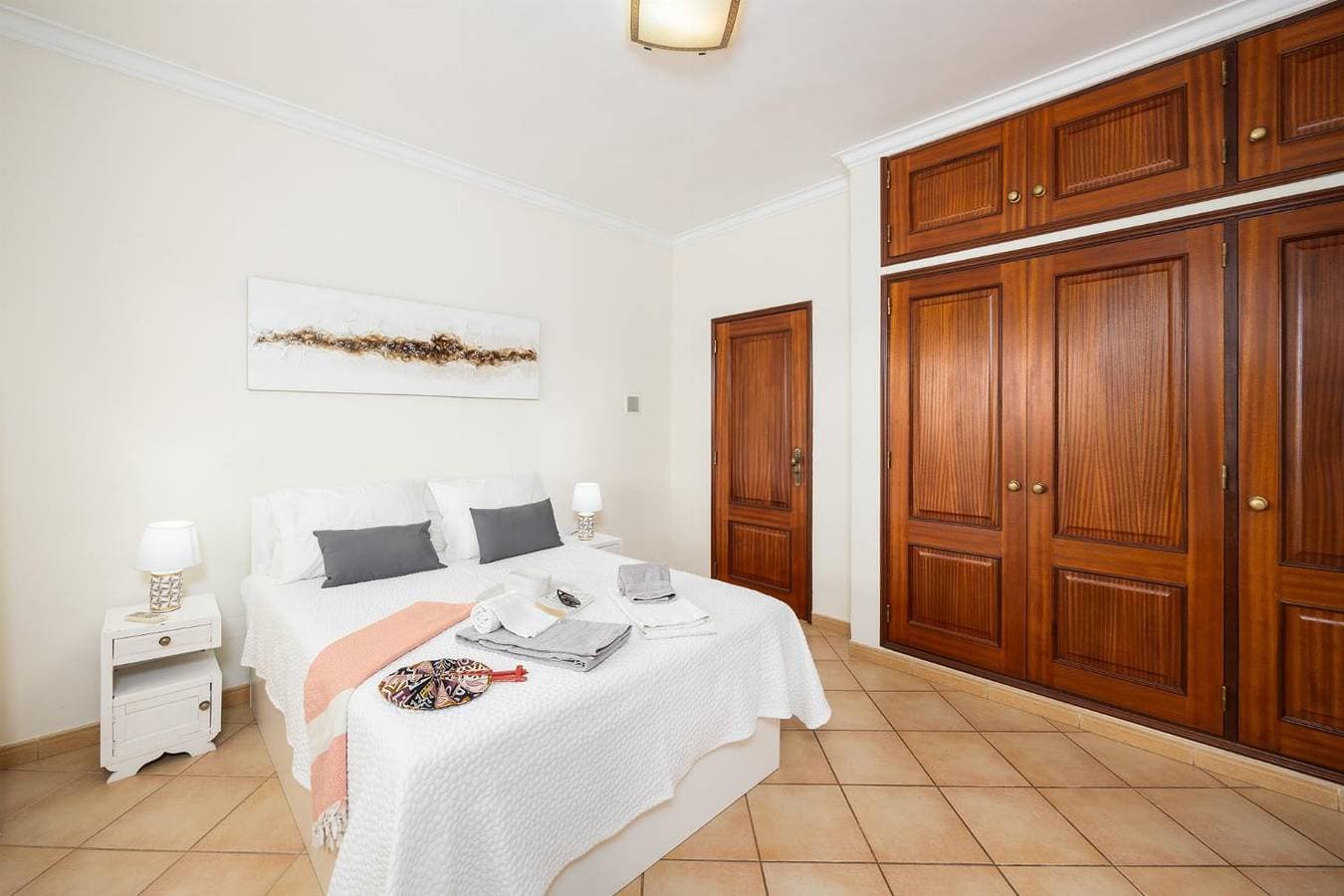 Foto 13 von 33: Villa für 8 Personen mit Balkon