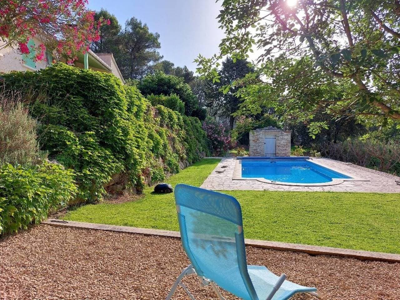 Foto 3 von 22: Geräumige Villa in Saint-Nazaire mit privatem Pool