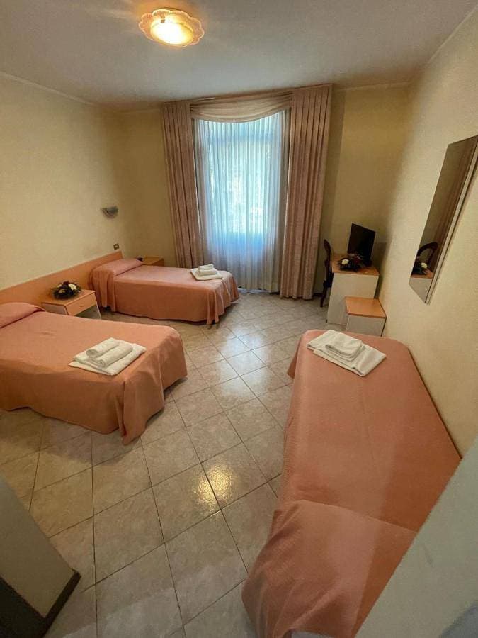 Foto 5 von 5: Twin Room