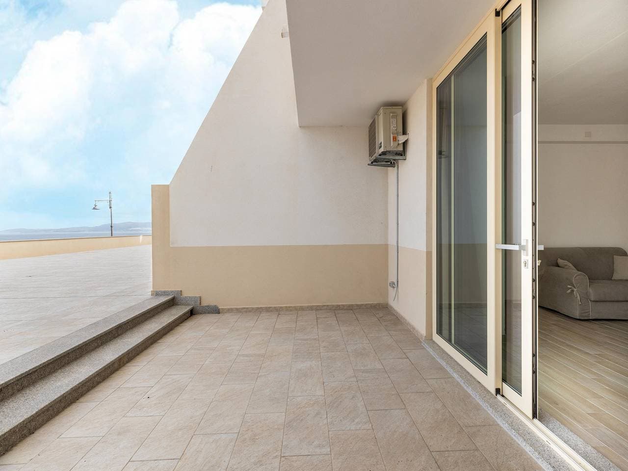 Foto 11 von 29: Aria condizionata e terrazza vista mare