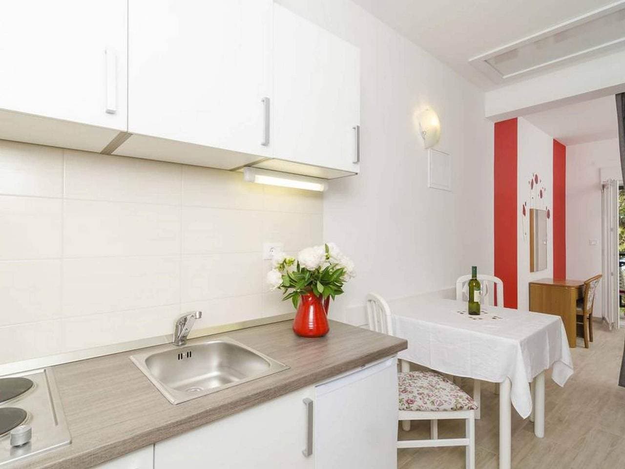 Foto 5 von 25: Apartments Matuško Mljet  - One Bedroom Apartment with Balcony and Sea View