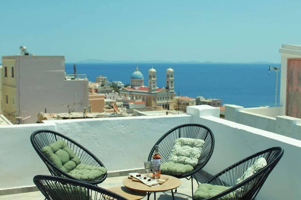 Euphoria Suite : Endless View / stunning two-bedroom pet friendly suite 1