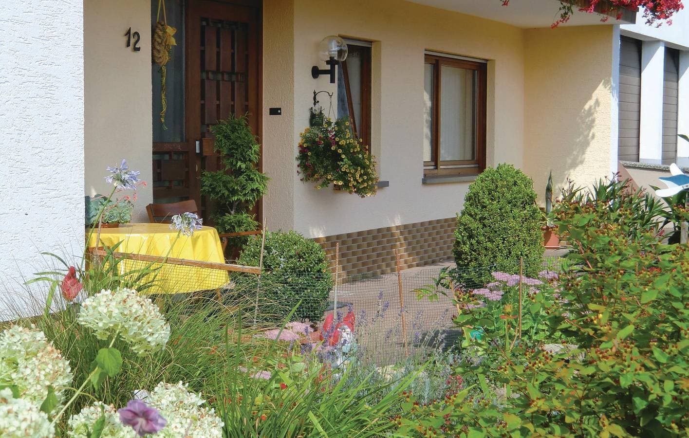 Foto 6 von 11: Gemütliche Ferienwohnung mit WiFi, Parkplatz, Terrasse in Schönecken