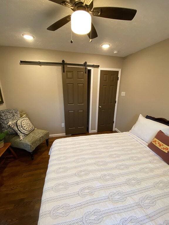 Rare Find Cozy Houston Bungalow Near Downtown 1
