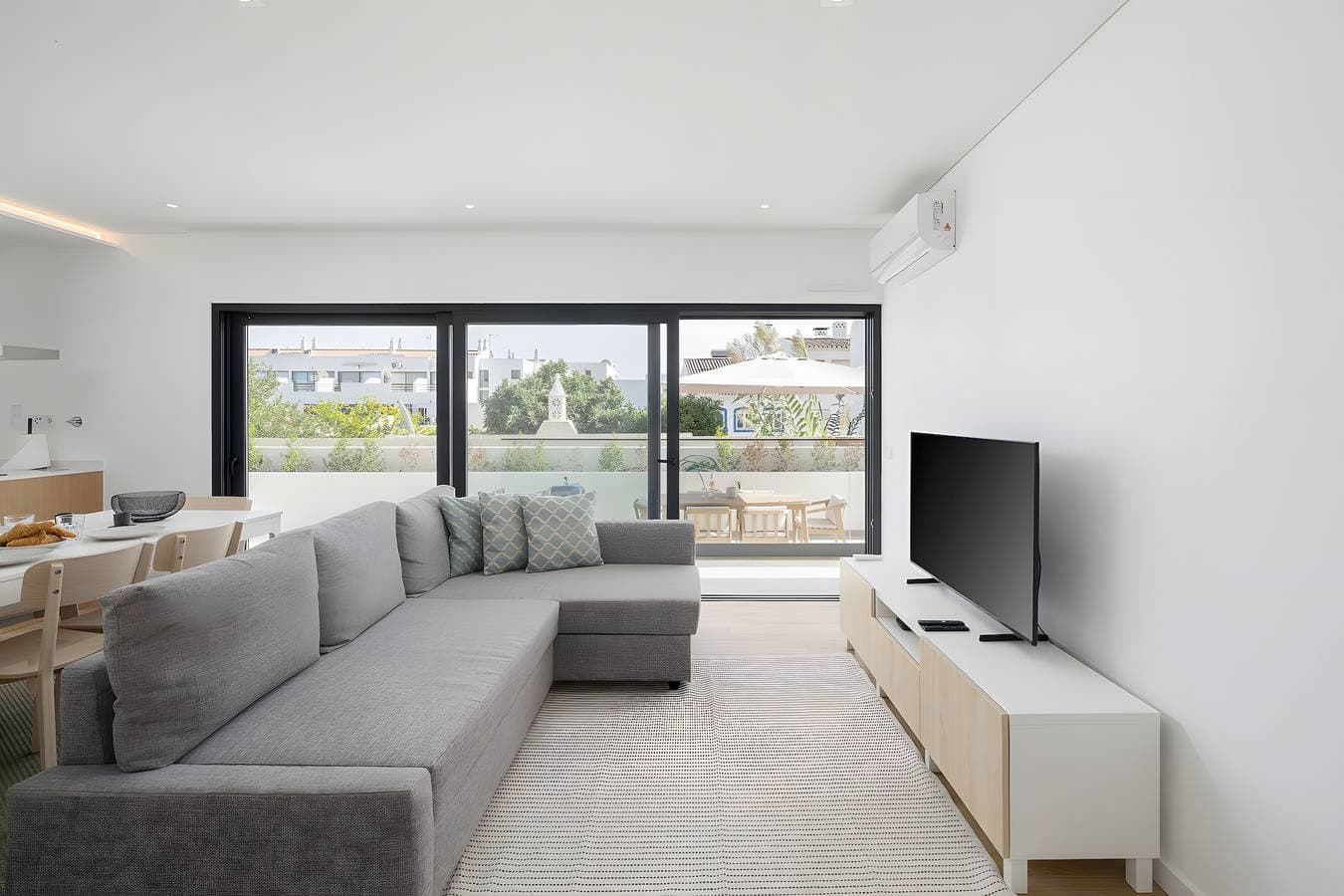 Foto 12 von 30: Geräumige 2-Zimmer-Wohnung mit luxuriöser Terrasse, 2 Minuten zum Strand
