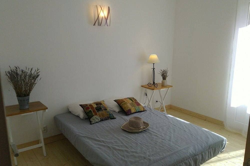 Foto 2 von 14: Lovely Mazet with shared, heated, secure swimming pool