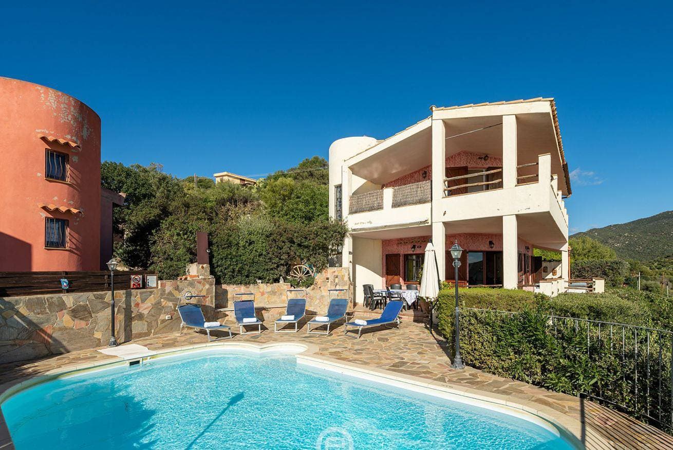Foto 5 von 47: Villa für 8 Personen mit Pool