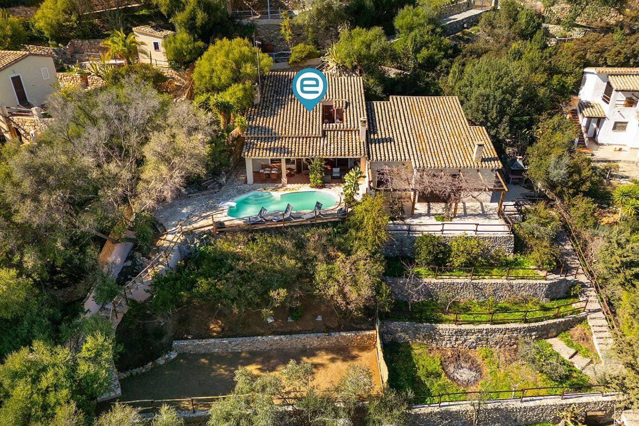 Foto 10 von 42: Ferienhaus für 6 Personen mit Pool