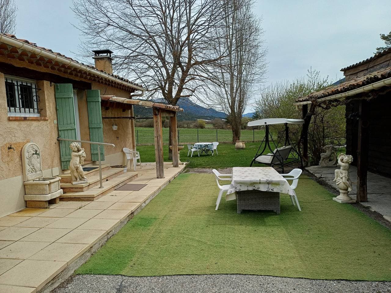 Foto 5 von 45: Villa La Myreclose mit Bergblick, privater Terrasse und WLAN