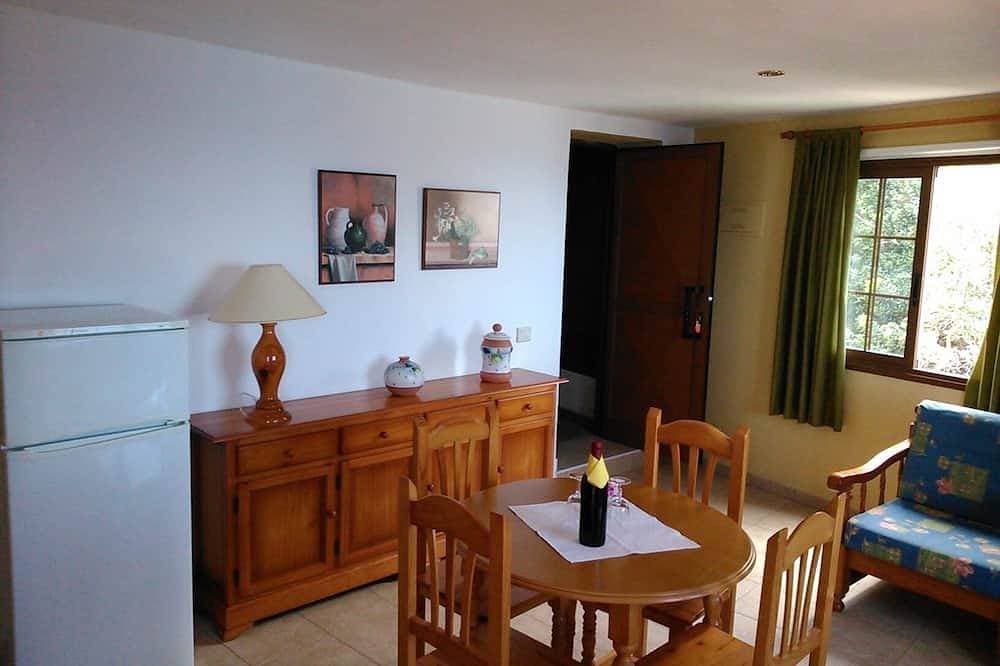 Foto 12 von 14: Ruhig gelegenes Appartment mit grosser Fensterfront, Blick nach Teneriffa