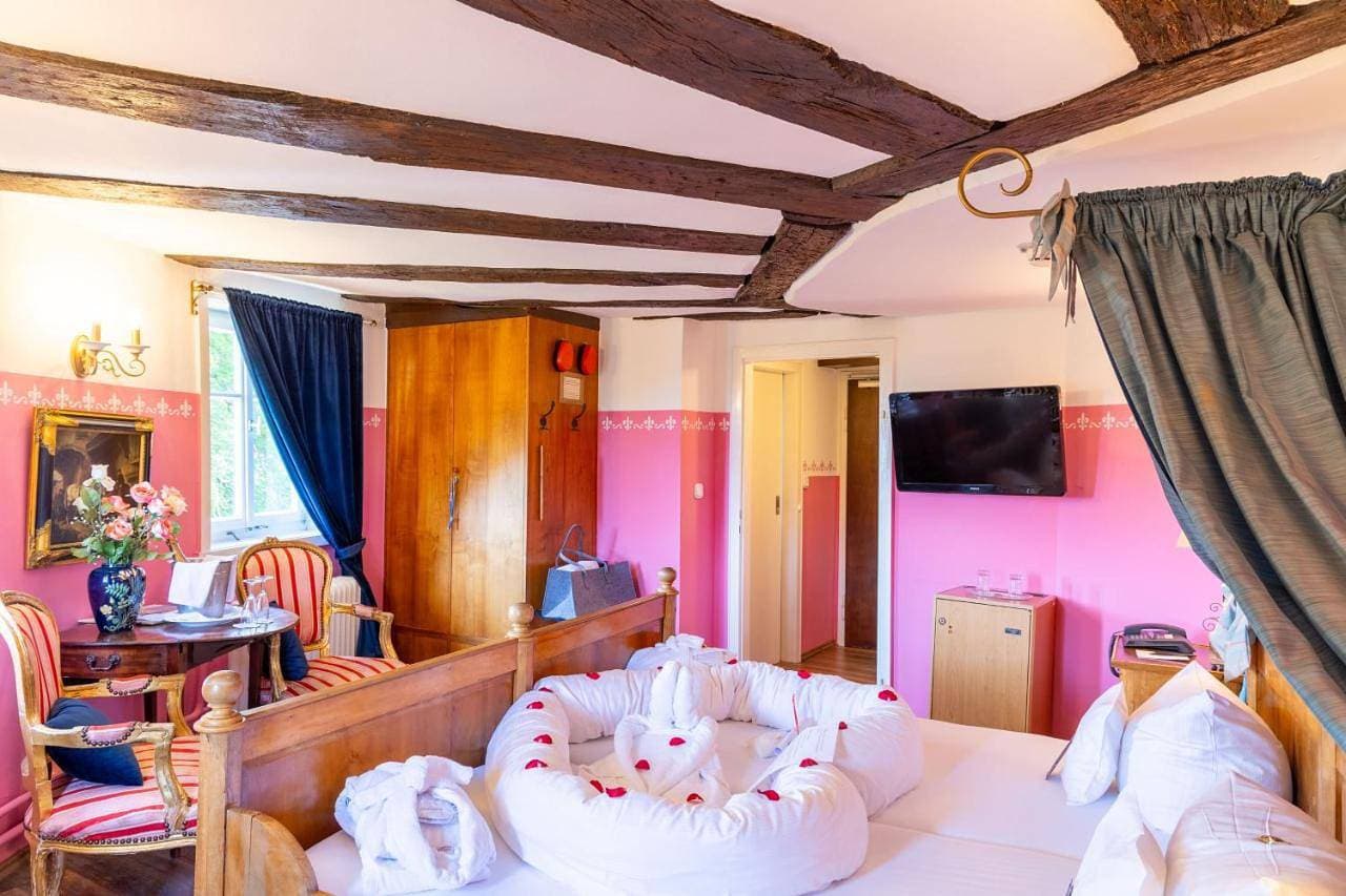 Foto 6 von 9: Double Room in Fairy Tale Tower