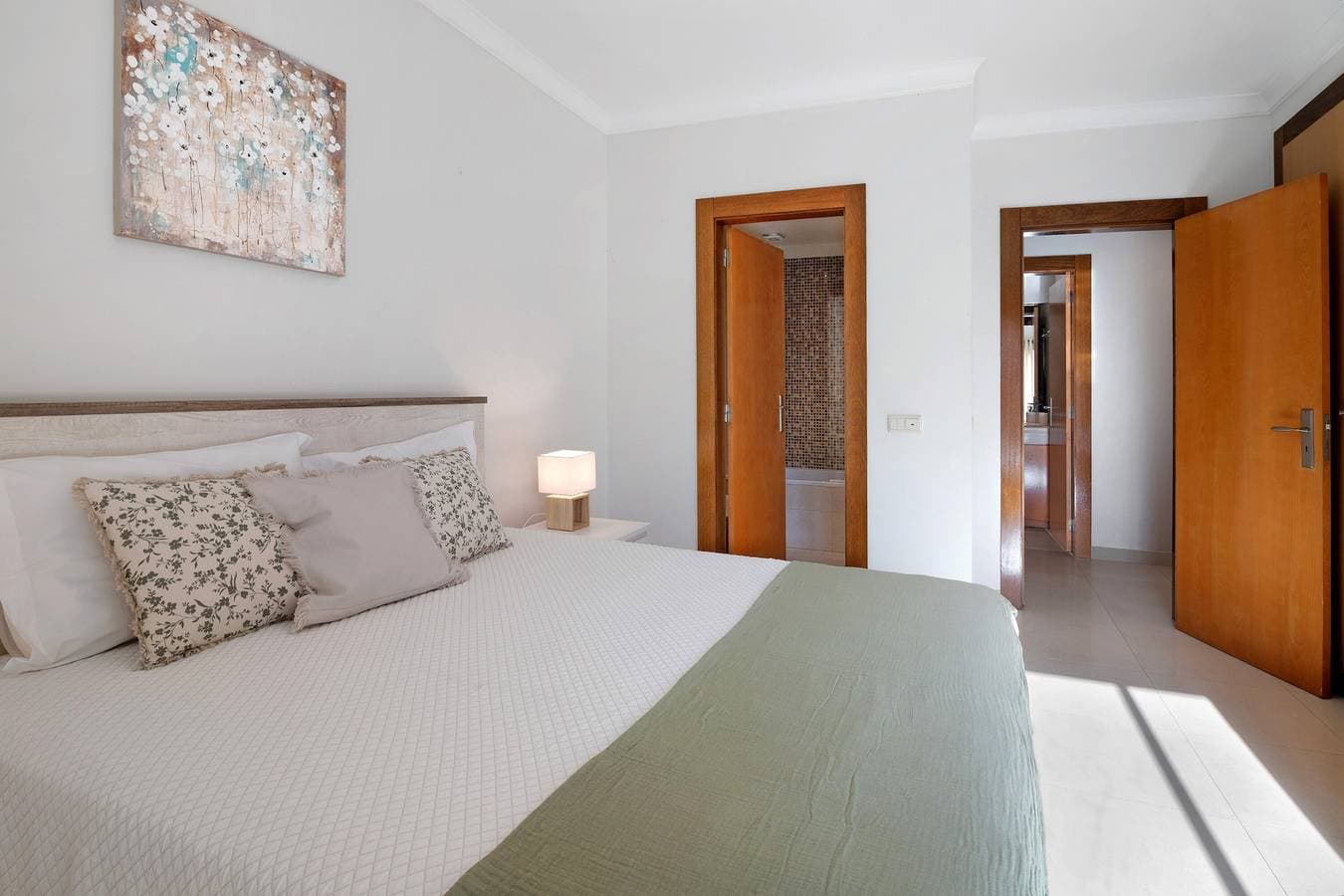 Foto 11 von 22: Apartment 'Do Vale Holidays' mit Gemeinschaftspool, WLAN und Klimaanlage