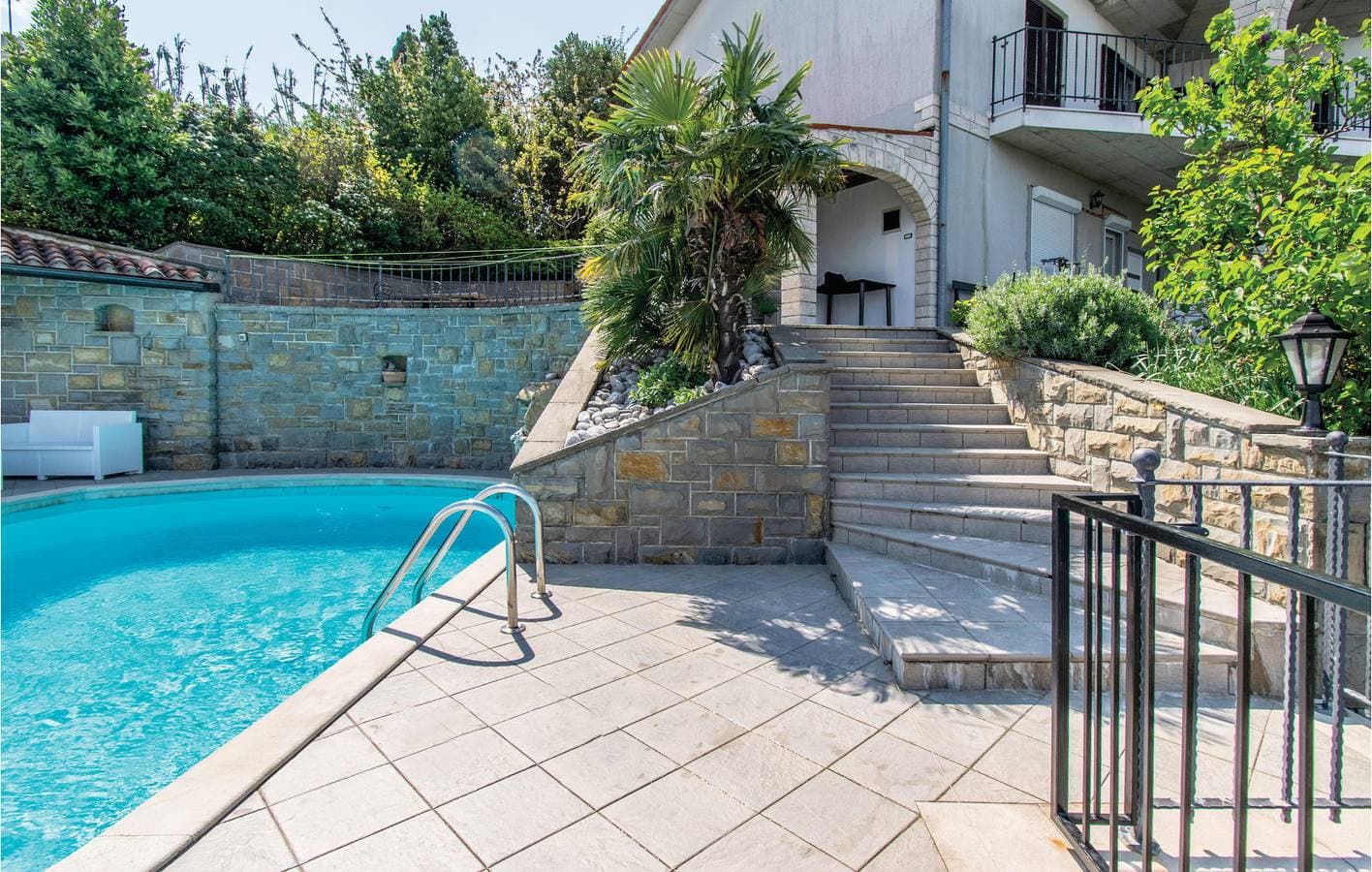 Foto 7 von 28: Ferienwohnung für 6 Personen mit Terrasse