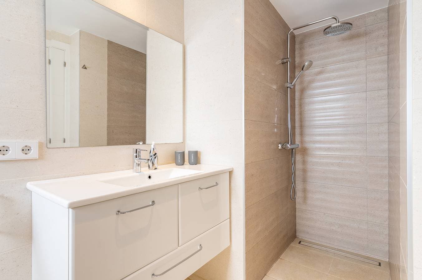 Foto 13 von 27: Villa 'The Tower' mit privatem Pool, WLAN und Klimaanlage