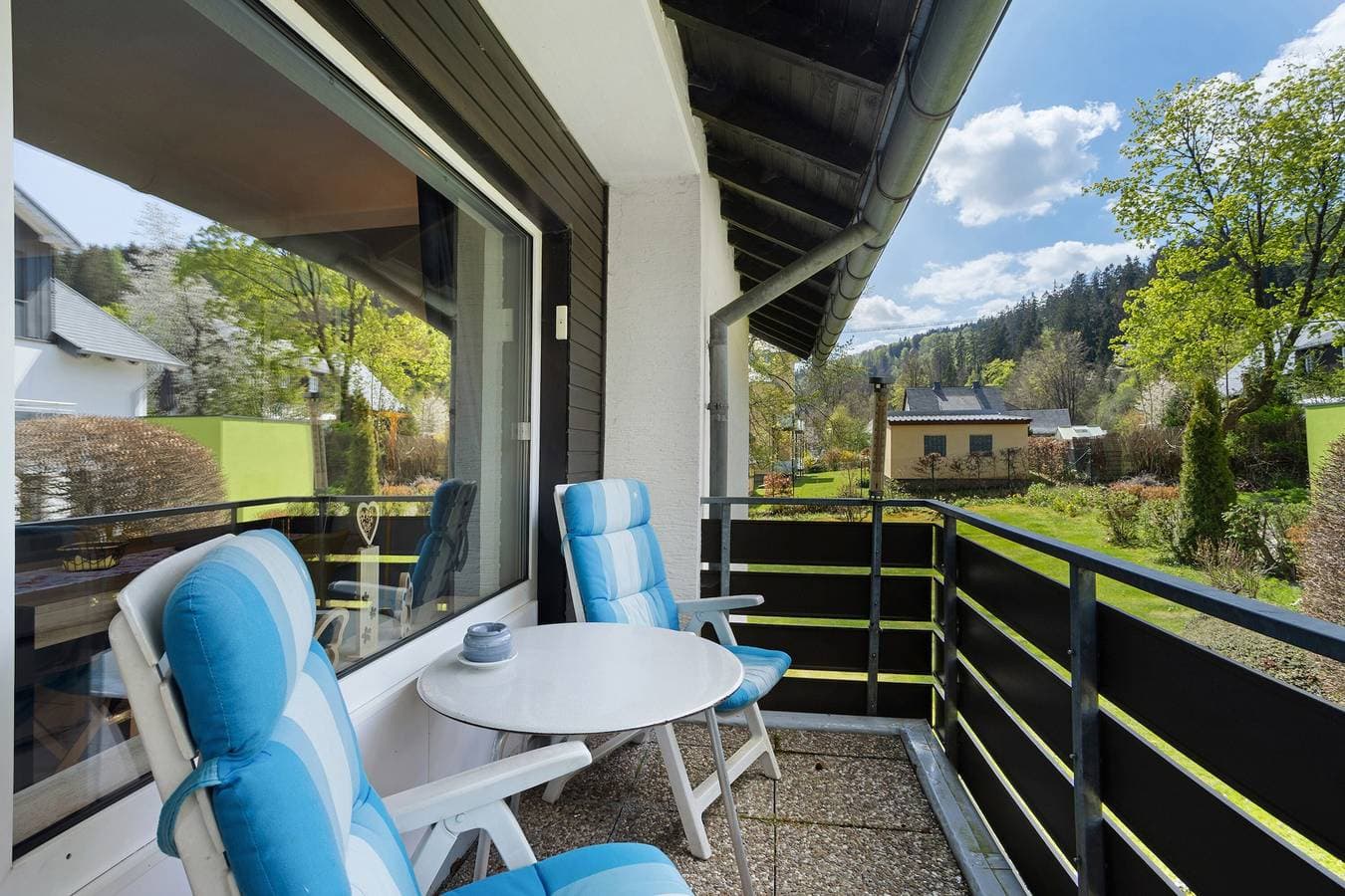 Foto 3 von 27: Ferienwohnung Schanze Willingen mit Gemeinschaftsgarten, Balkon und Wi-Fi