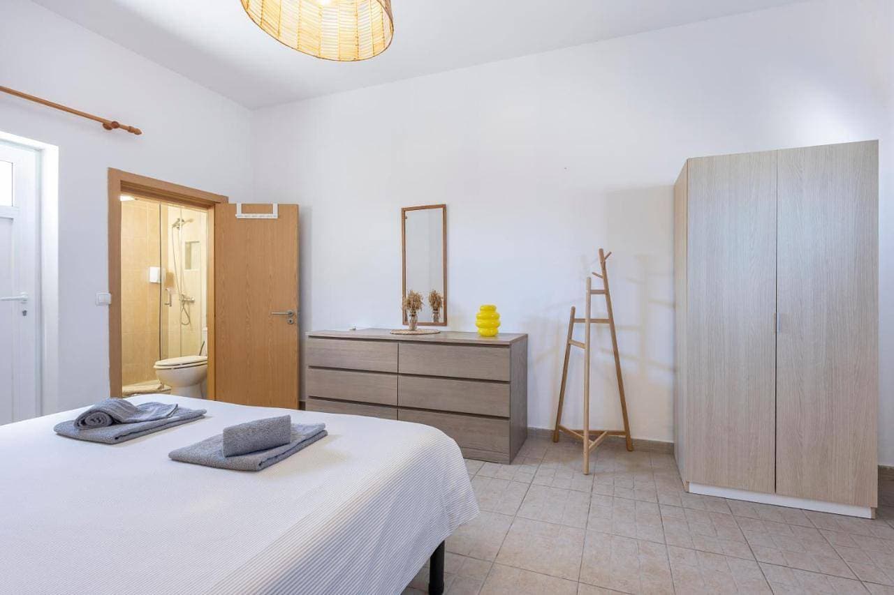 Foto 5 von 15: Double or Twin Room with Shared Bathroom