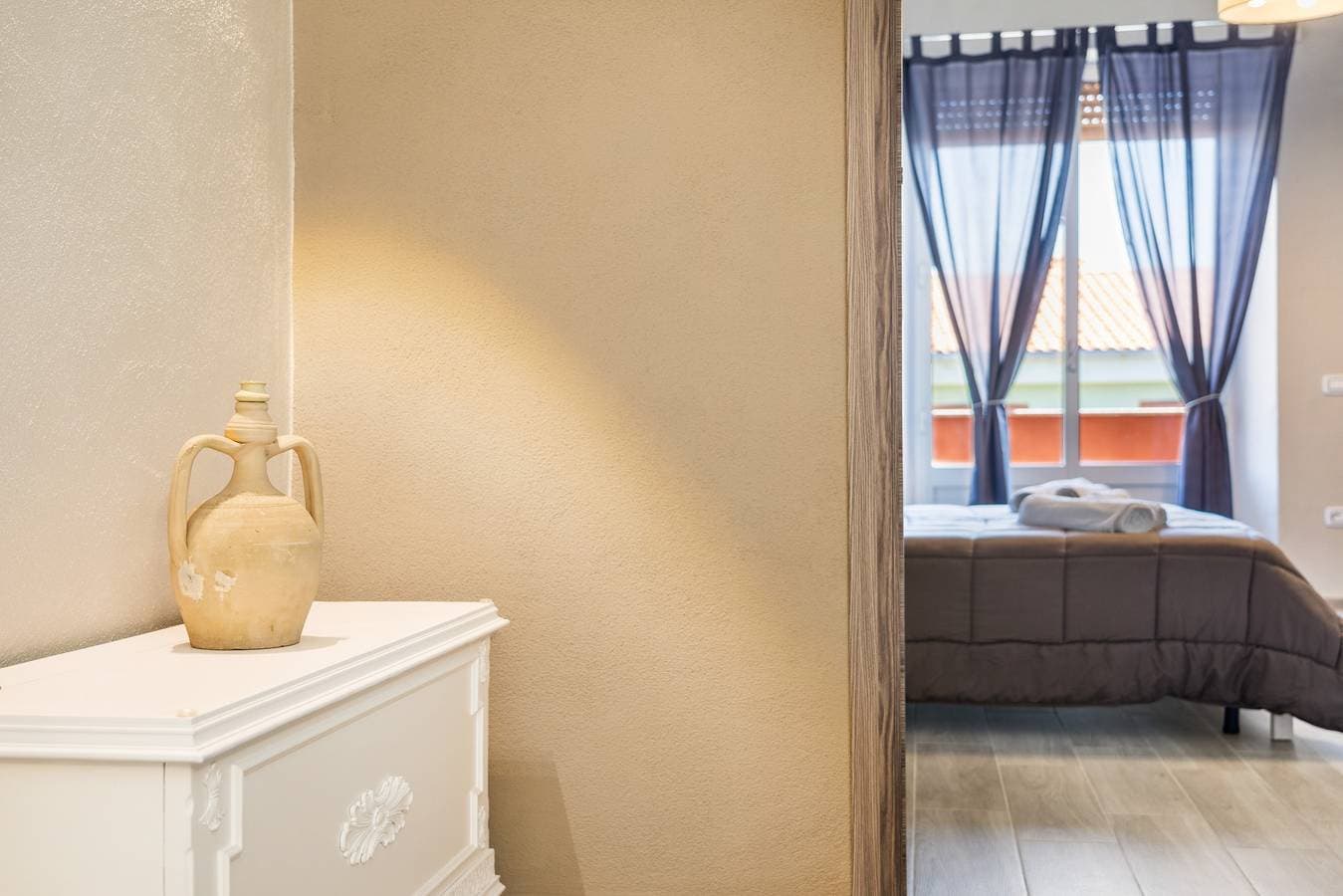 Foto 9 von 23: Ferienhaus 'Appartamento Elegante Carbonia' mit Balkon, WLAN und Klimaanlage