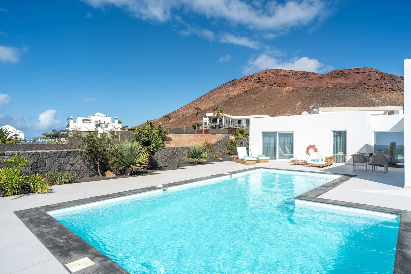 Foto 4 von 38: Villa 'Ereza Royal Elite Hoopoe 109' mit Meerblick, WLAN und Klimaanlage
