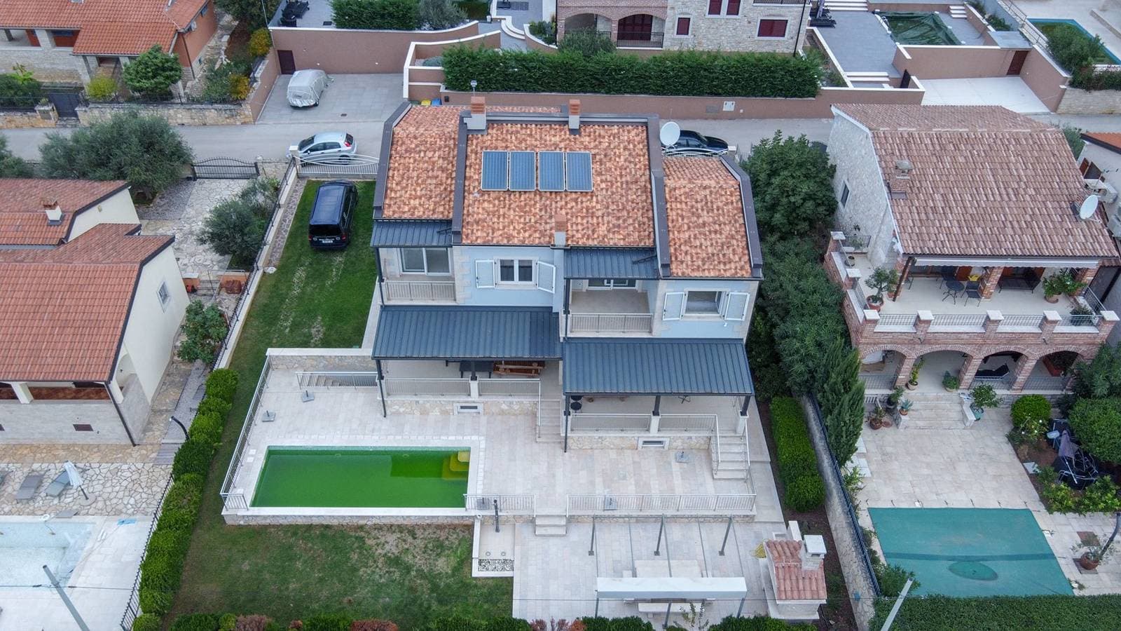 Apartment Sunce II mit Gemeinschaftspool und Balkon 1