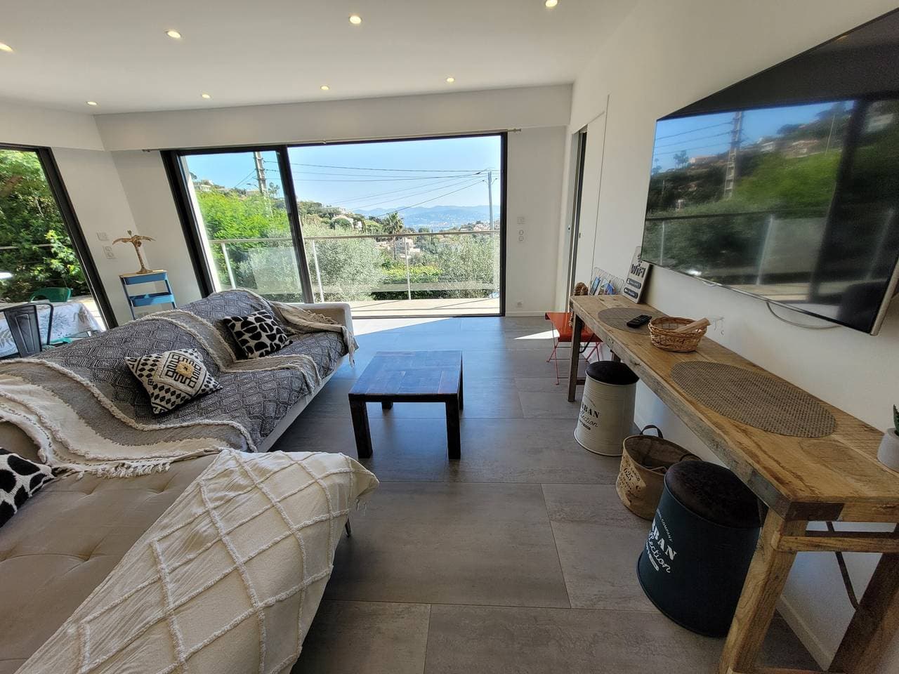 Foto 2 von 45: Villa 'Kaloha' mit Panoramablick auf die Bucht von Cannes und privatem Pool